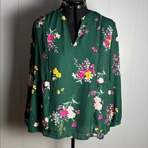 🔥 2 for $10- Items currently listed $10 or less! 
Old Navy peasant style top XXL